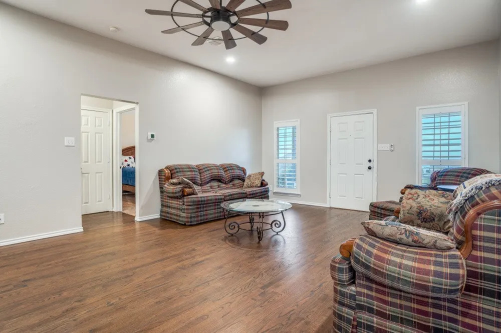 108 High Meadows Court Decatur, TX 76234