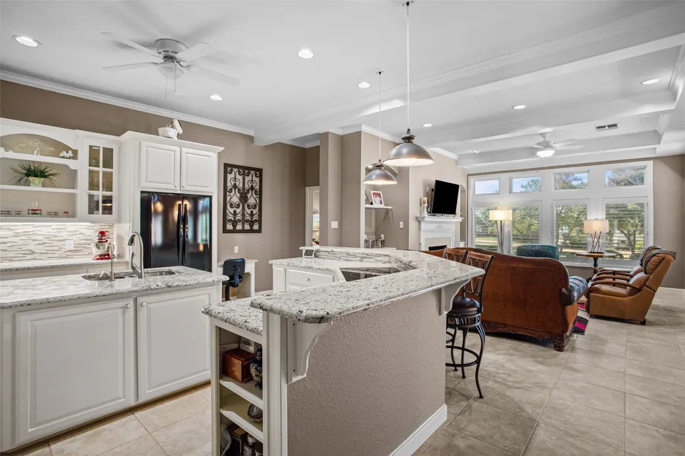 8606 Leisure Lane Granbury, TX 76049