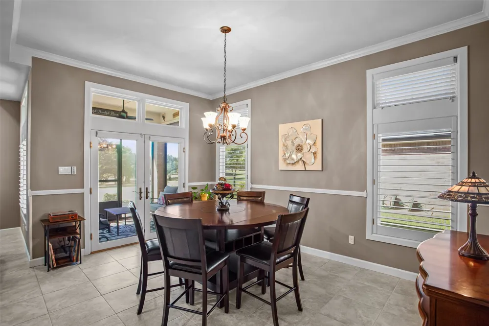 8606 Leisure Lane Granbury, TX 76049