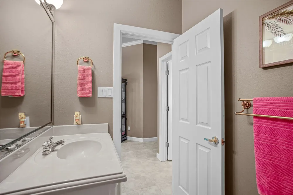 8606 Leisure Lane Granbury, TX 76049