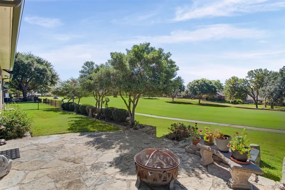 8606 Leisure Lane Granbury, TX 76049