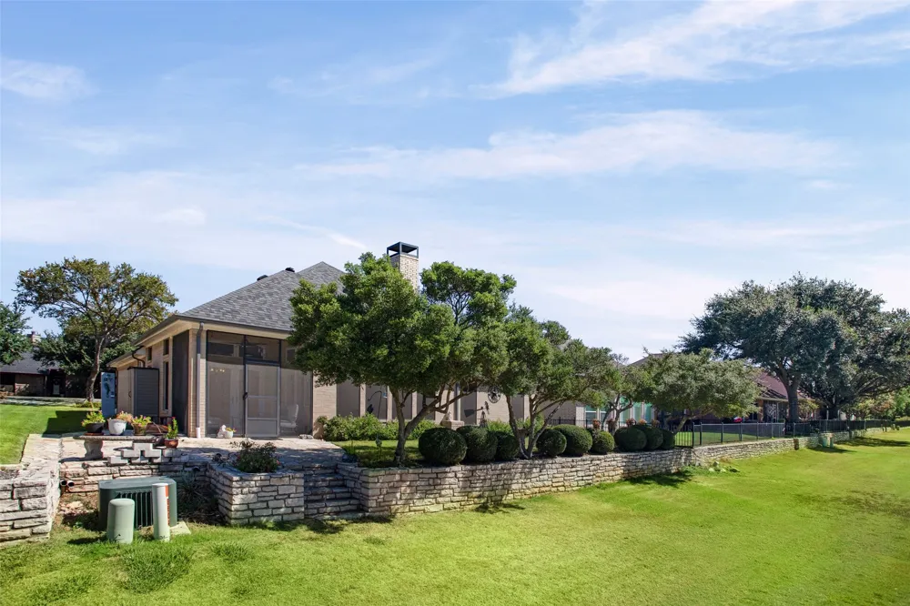 8606 Leisure Lane Granbury, TX 76049