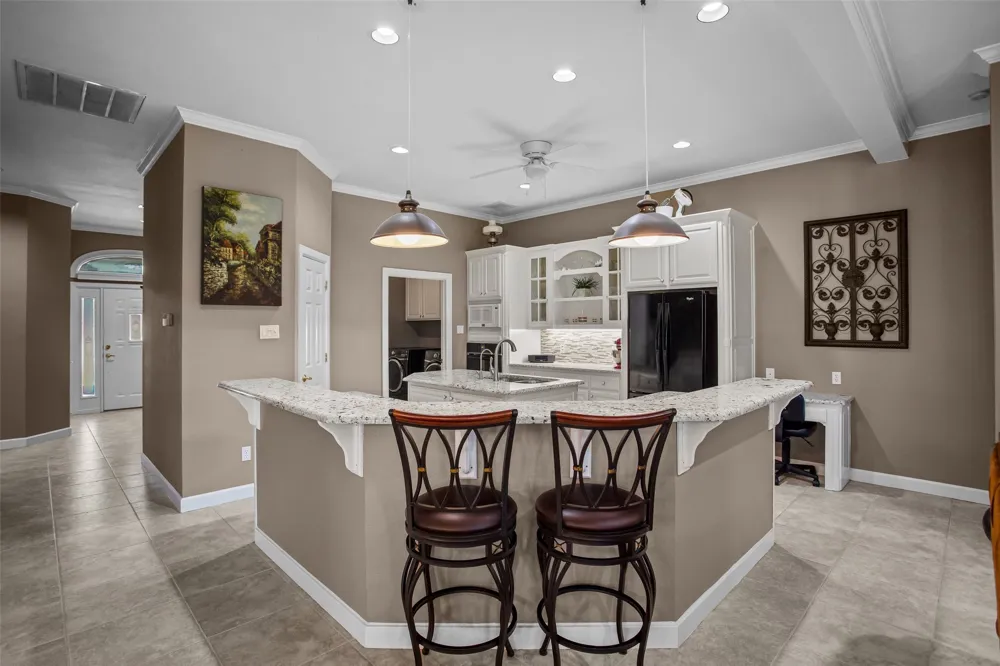 8606 Leisure Lane Granbury, TX 76049