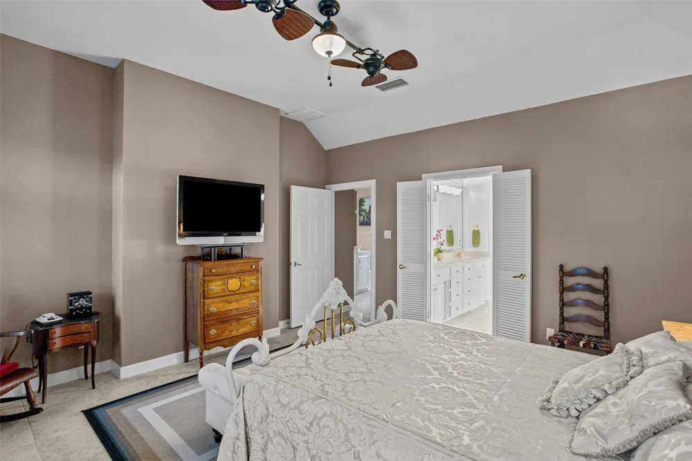 8606 Leisure Lane Granbury, TX 76049