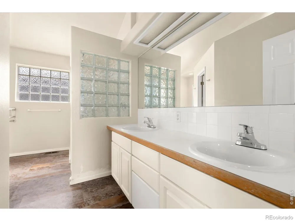 910 7th Place Johnstown, CO 80534
