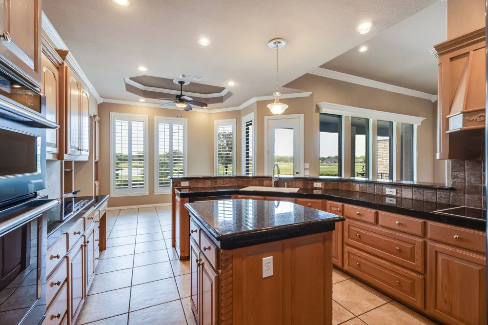 9520 Nutcracker Court Granbury, TX 76049