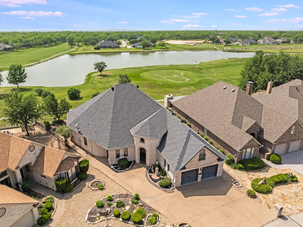 9520 Nutcracker Court Granbury, TX 76049