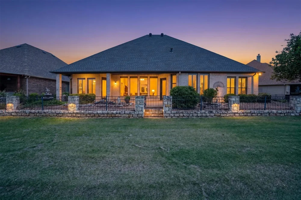 9520 Nutcracker Court Granbury, TX 76049