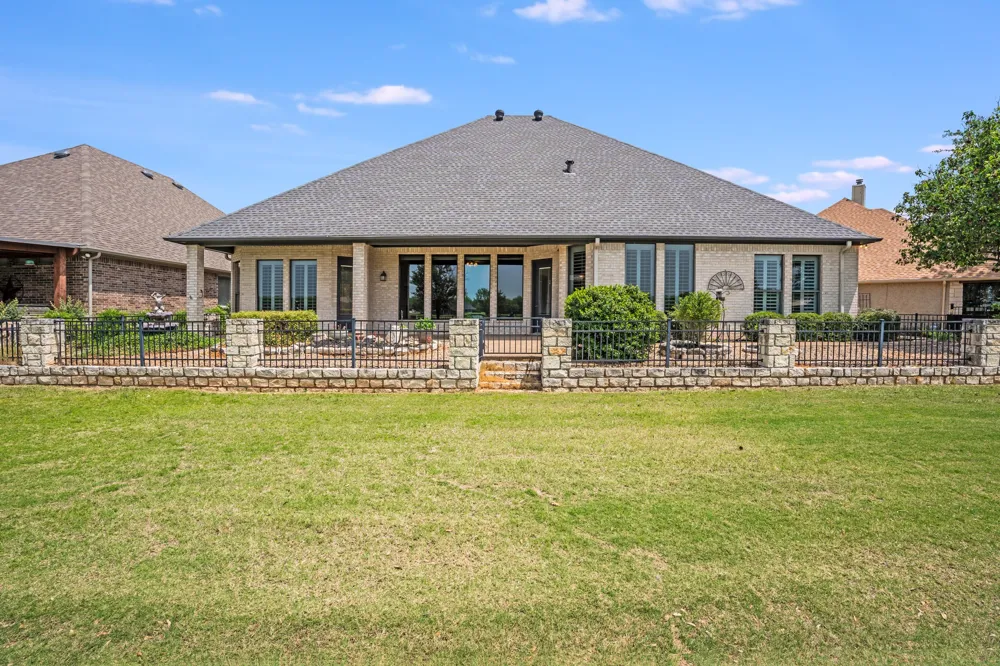 9520 Nutcracker Court Granbury, TX 76049