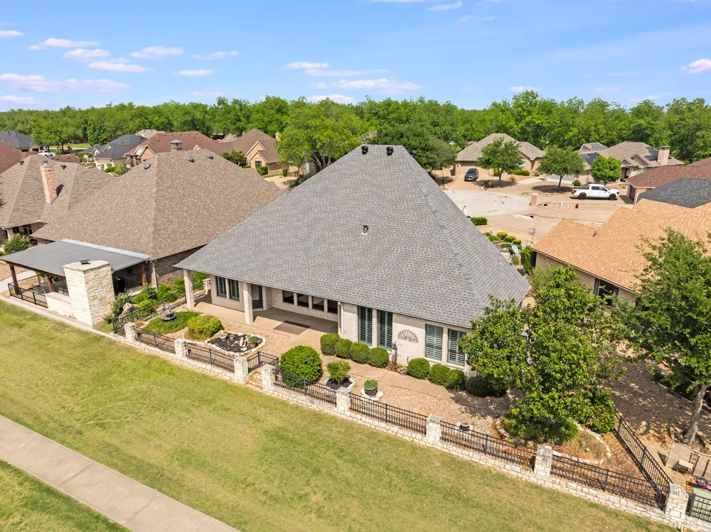 9520 Nutcracker Court Granbury, TX 76049