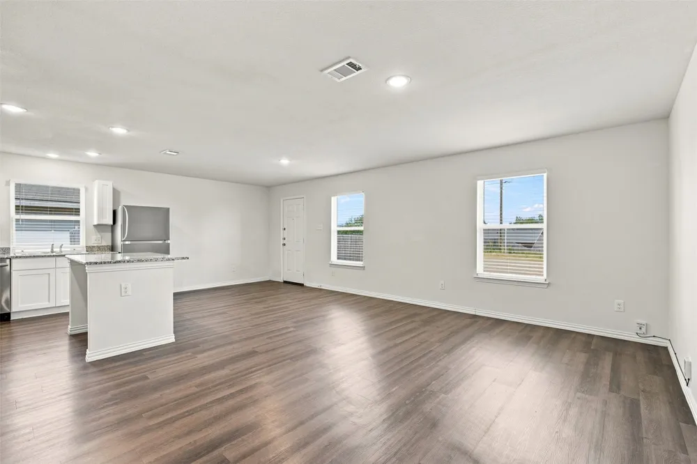 413 E Hull Street Denison, TX 75020