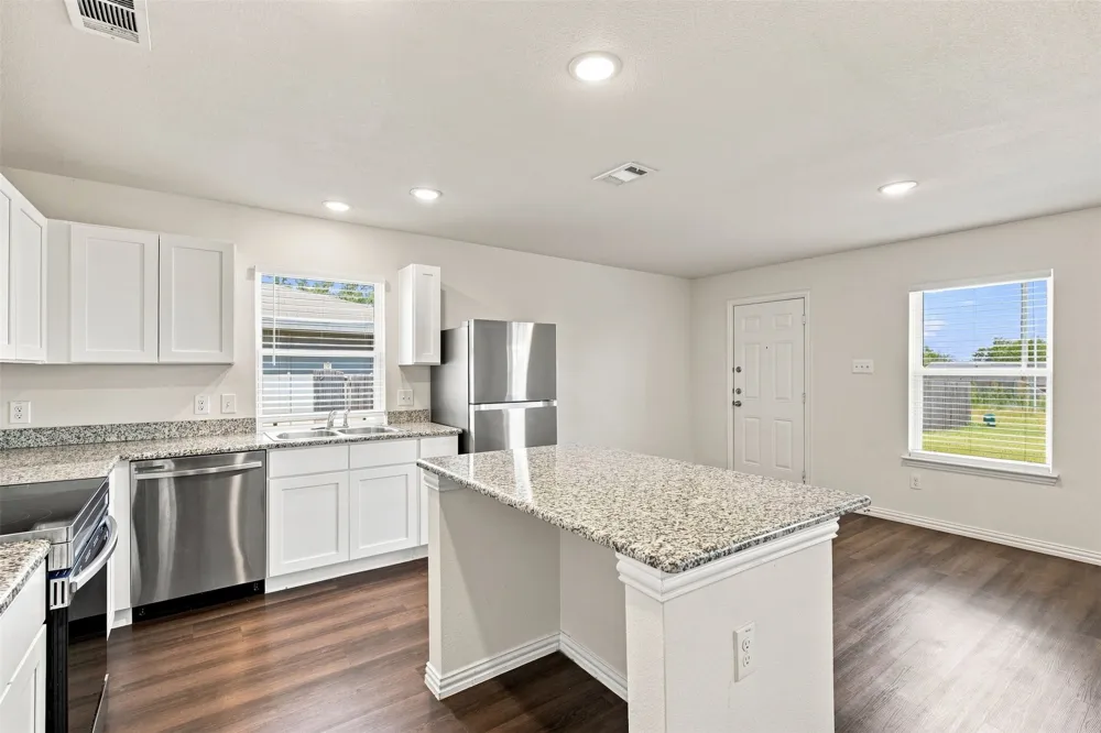 413 E Hull Street Denison, TX 75020