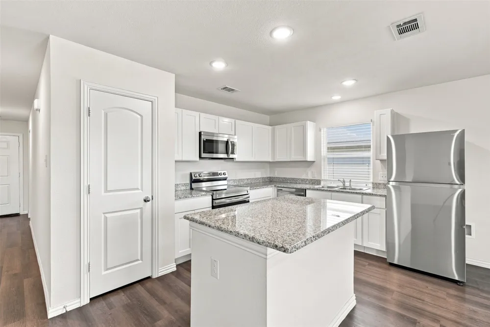 413 E Hull Street Denison, TX 75020