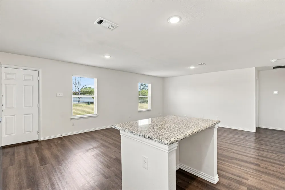 413 E Hull Street Denison, TX 75020