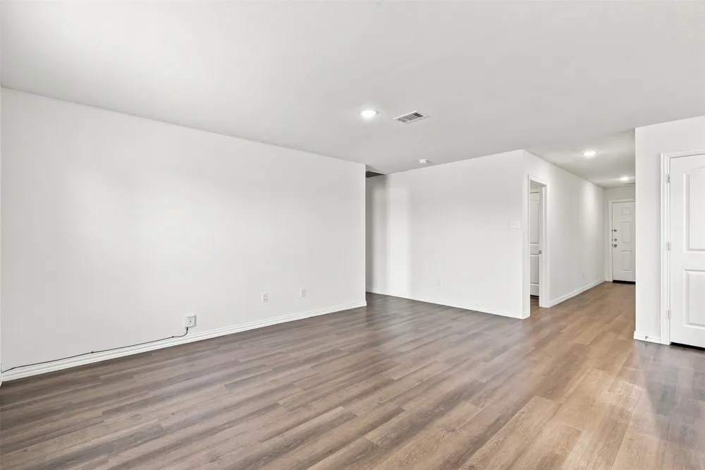 413 E Hull Street Denison, TX 75020