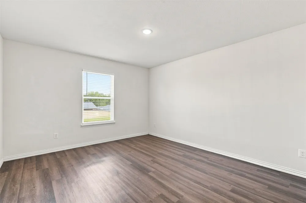 413 E Hull Street Denison, TX 75020
