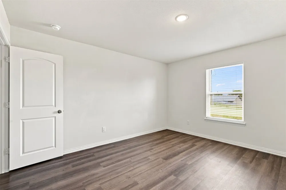 413 E Hull Street Denison, TX 75020