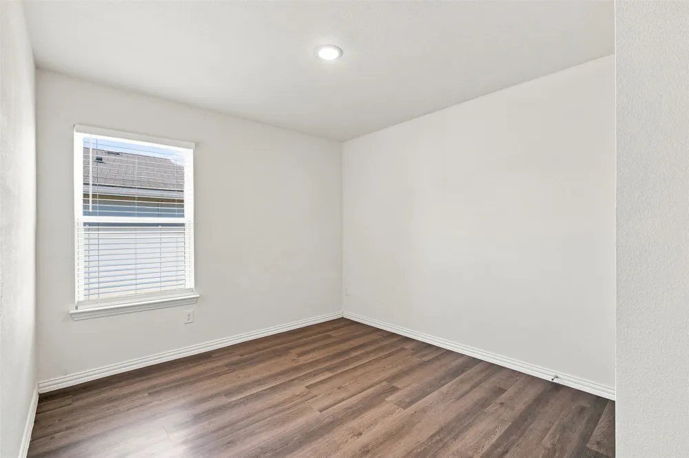 413 E Hull Street Denison, TX 75020