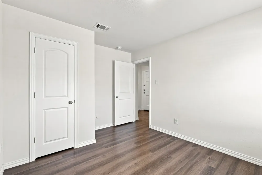 413 E Hull Street Denison, TX 75020