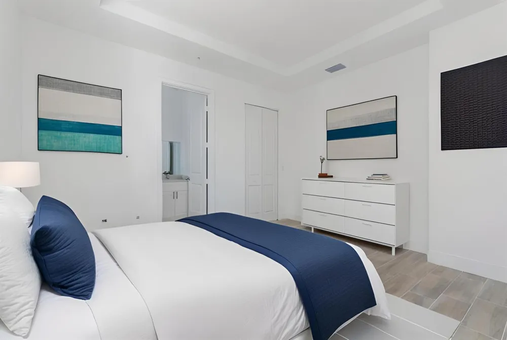 246 ROTONDA BOULEVARD W 