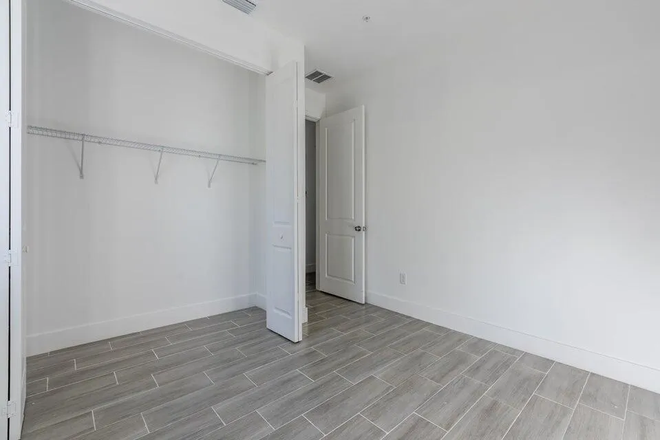 246 ROTONDA BOULEVARD W 