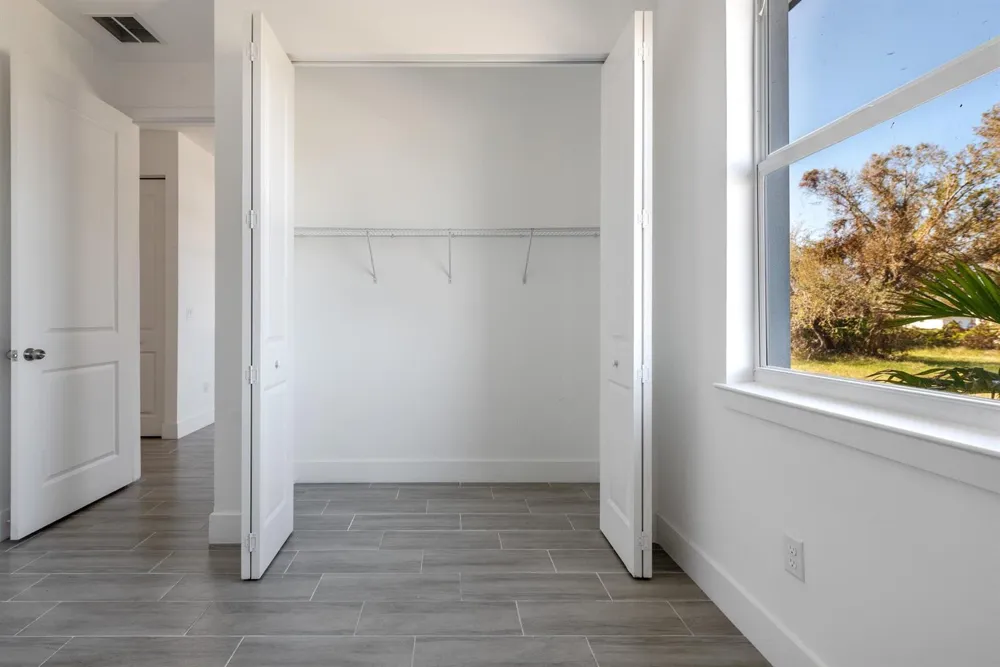 246 ROTONDA BOULEVARD W 