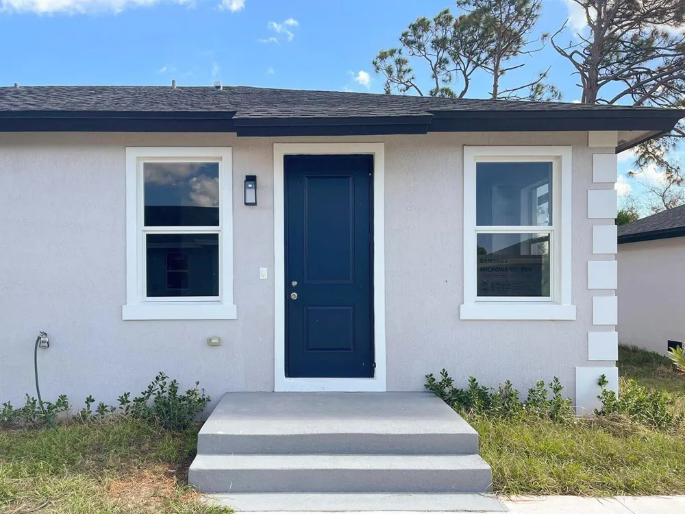 246 ROTONDA BOULEVARD W 