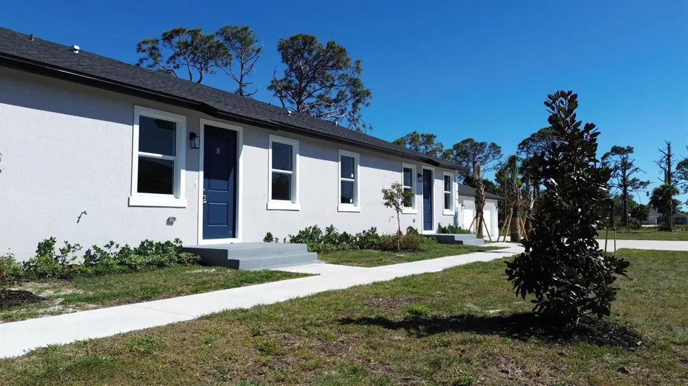 246 ROTONDA BOULEVARD W 