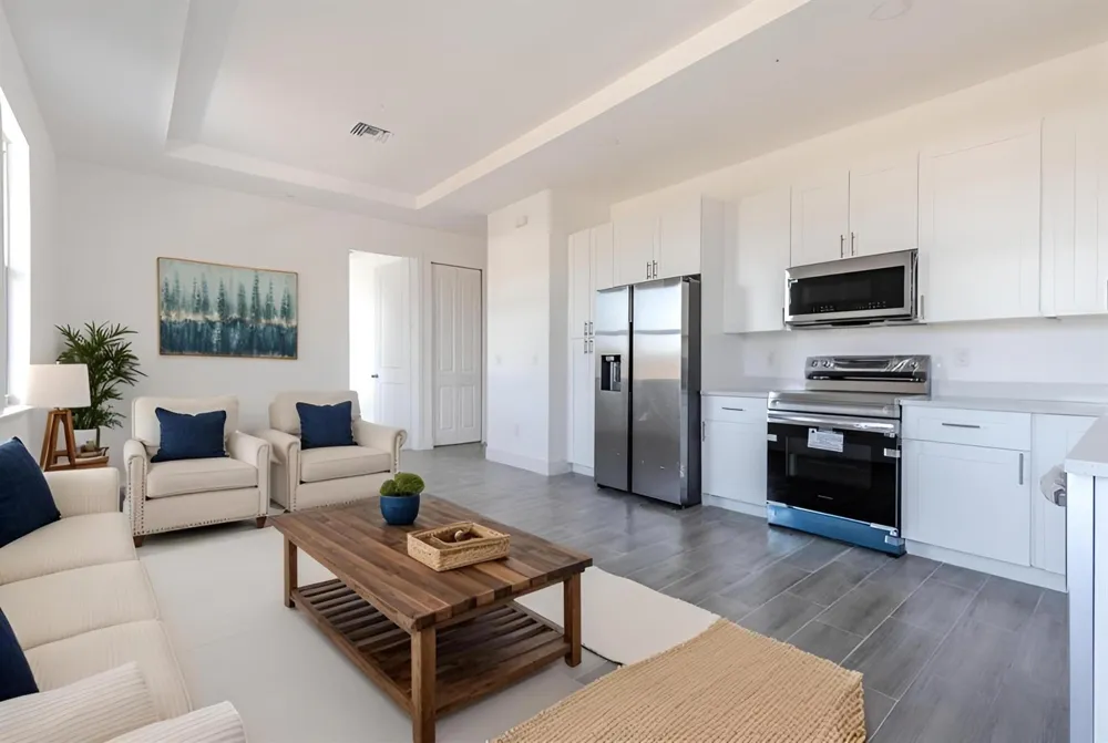 246 ROTONDA BOULEVARD W 