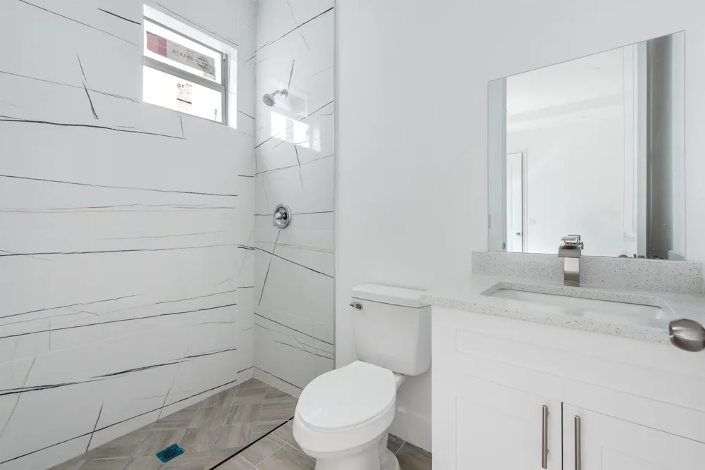 246 ROTONDA BOULEVARD W 