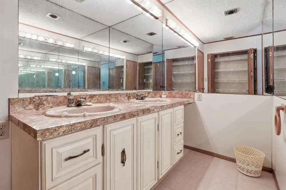 596 Greenwood Drive Jupiter, FL 33458