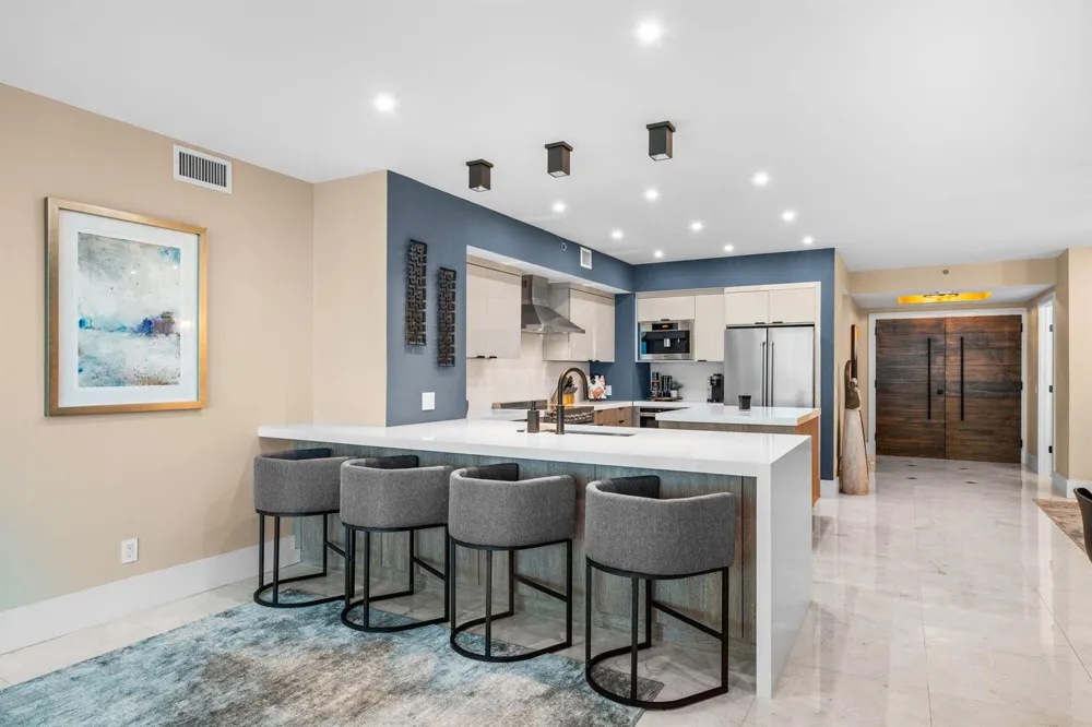 101 S Fort Lauderdale Beach Boulevard #702 Fort Lauderdale, FL 33316