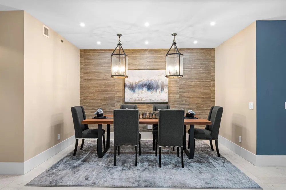 101 S Fort Lauderdale Beach Boulevard #702 Fort Lauderdale, FL 33316