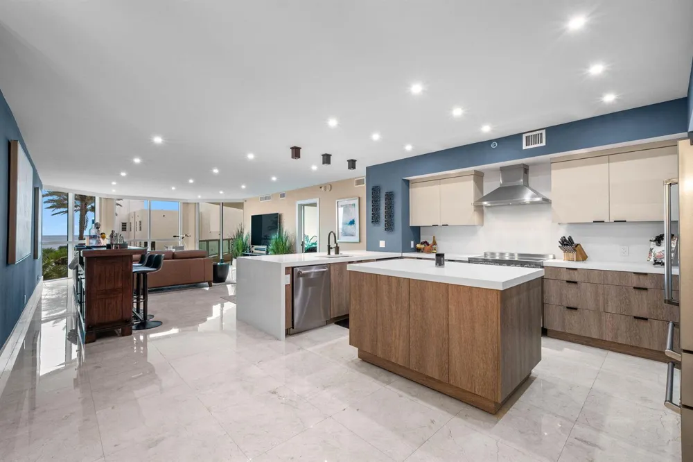 101 S Fort Lauderdale Beach Boulevard #702 Fort Lauderdale, FL 33316