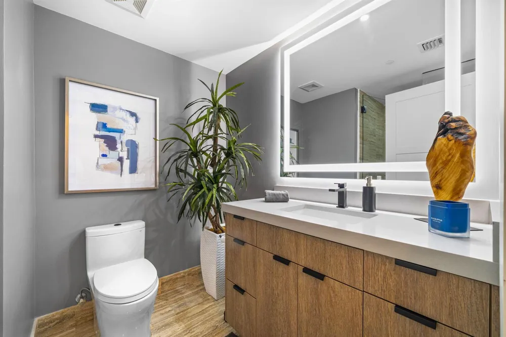 101 S Fort Lauderdale Beach Boulevard #702 Fort Lauderdale, FL 33316