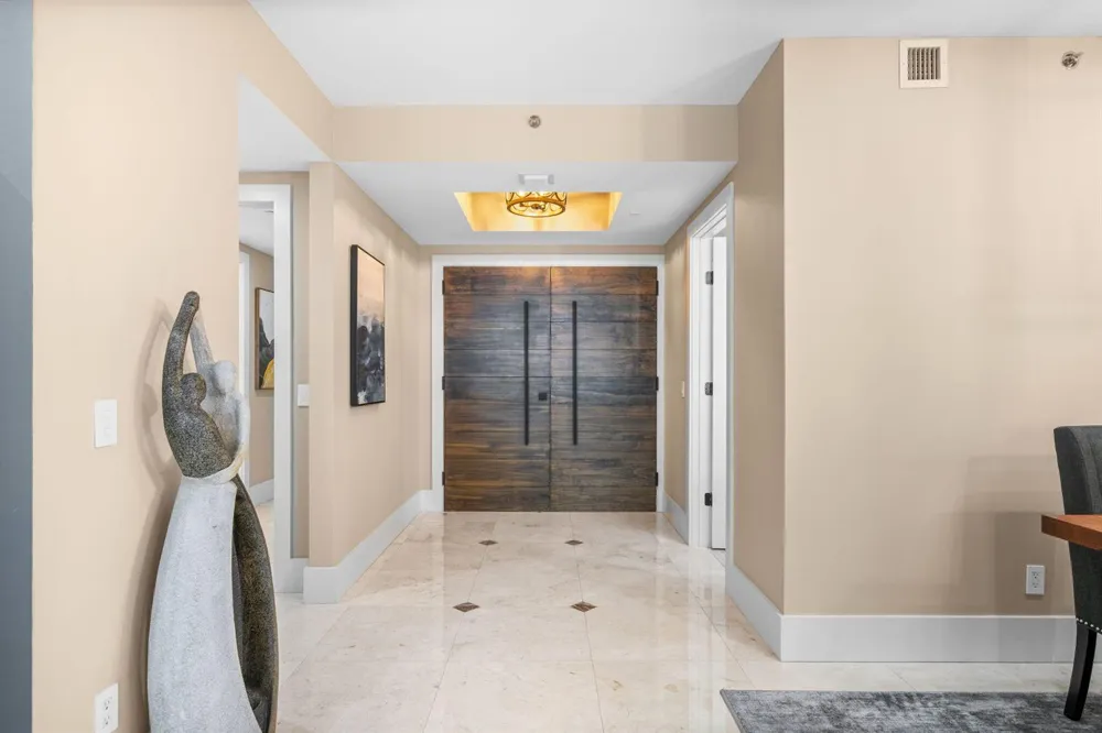 101 S Fort Lauderdale Beach Boulevard #702 Fort Lauderdale, FL 33316