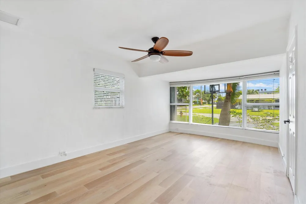 4461 NE 19TH AVENUE Oakland Park, FL 33308