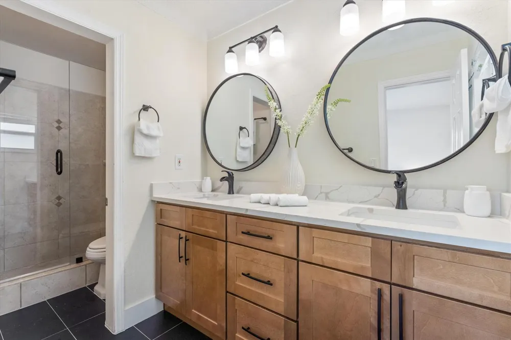 4461 NE 19TH AVENUE Oakland Park, FL 33308