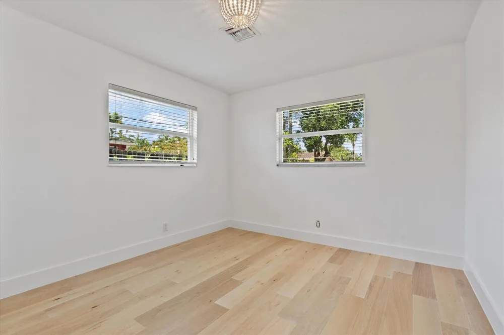 4461 NE 19TH AVENUE Oakland Park, FL 33308