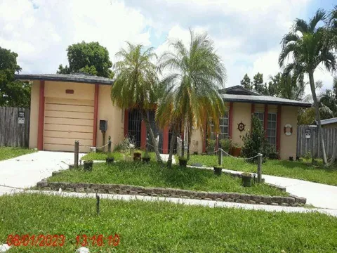 6573 SW 8TH COURT