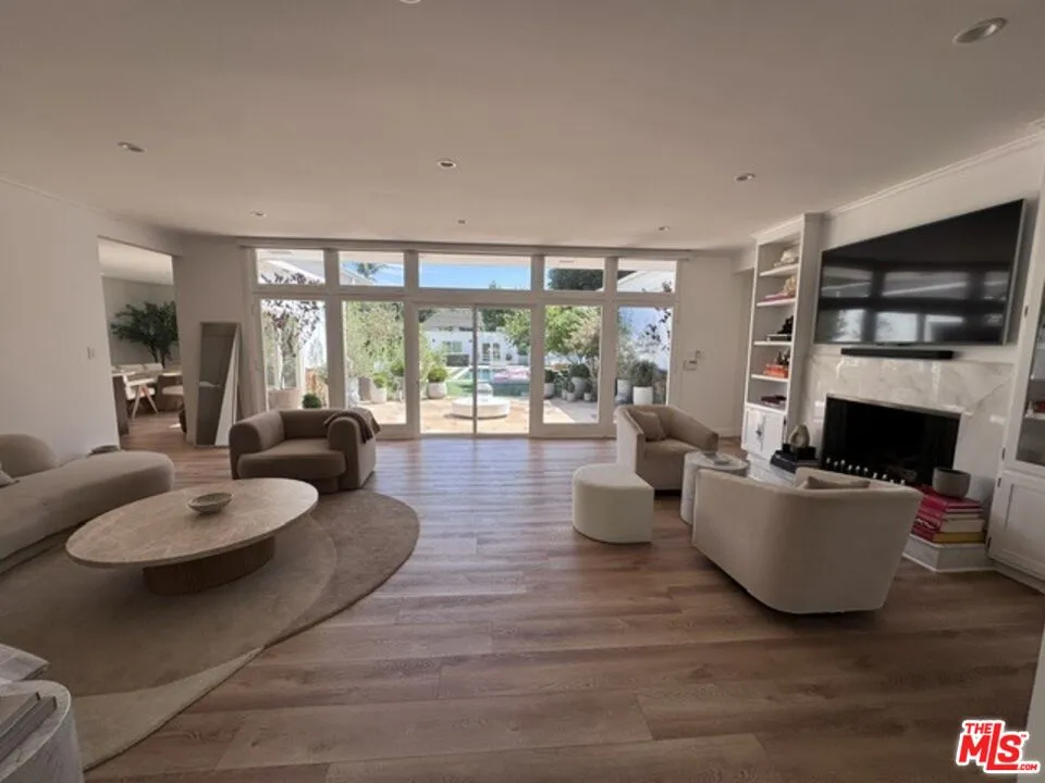 604 Trenton Drive Beverly Hills, CA 90210