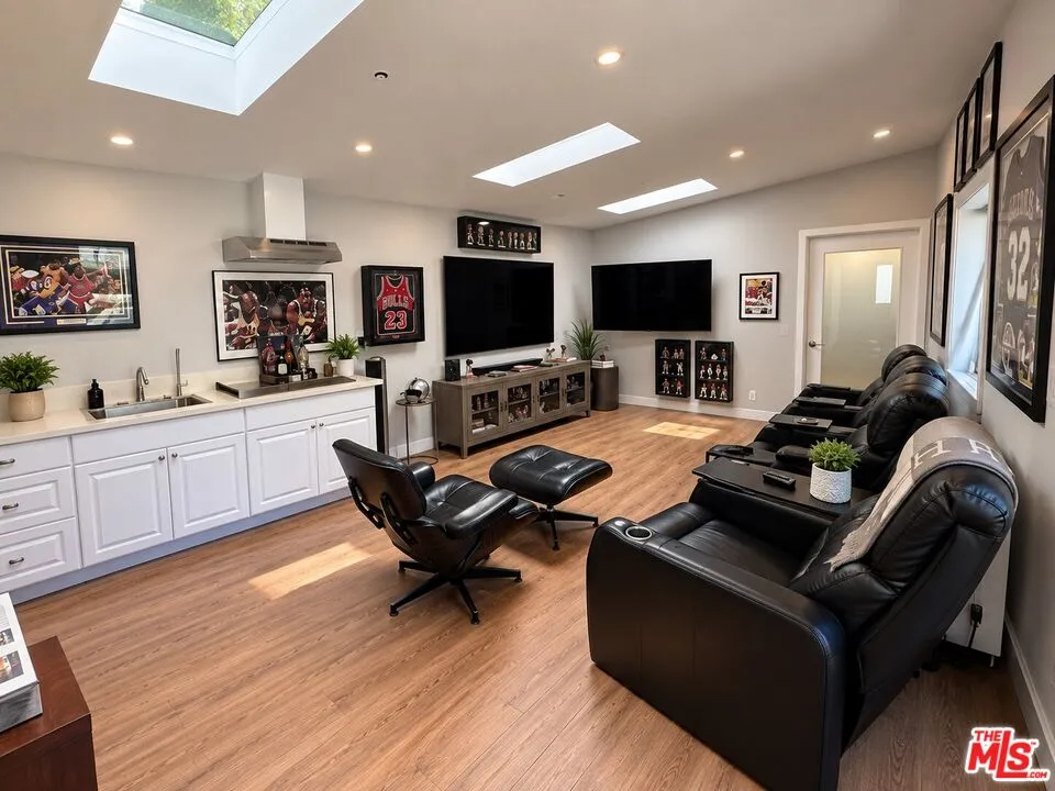 604 Trenton Drive Beverly Hills, CA 90210
