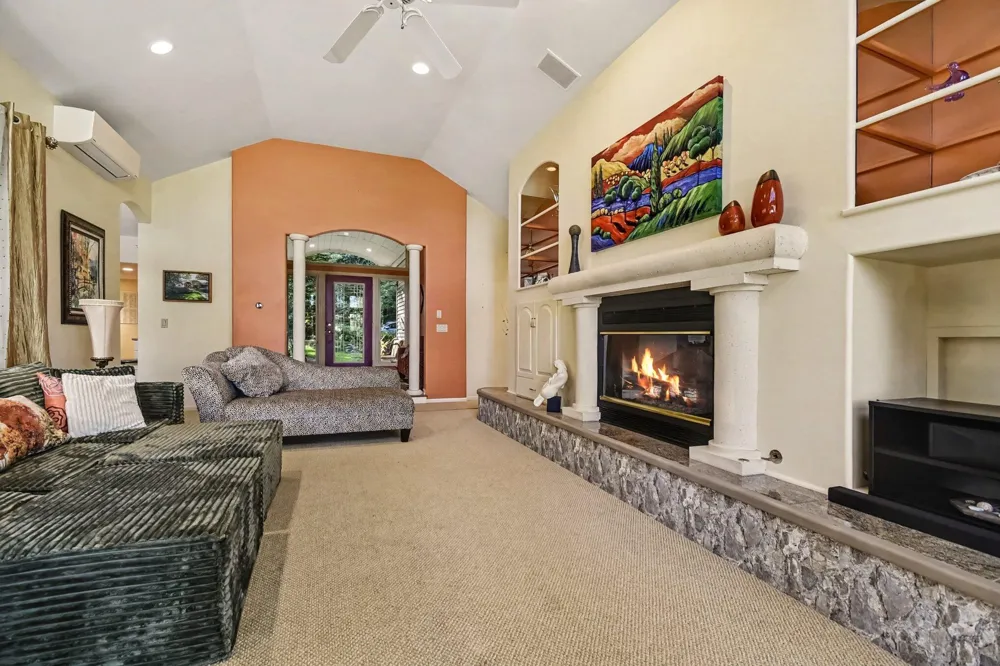 7135 Mccords Avenue SE Alto, MI 49302