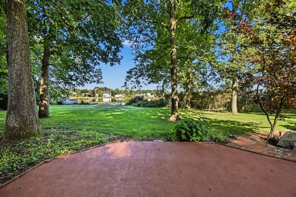 7135 Mccords Avenue SE Alto, MI 49302