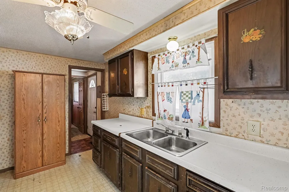 3540 Lee Hill Road Dayton Township, MI 48744