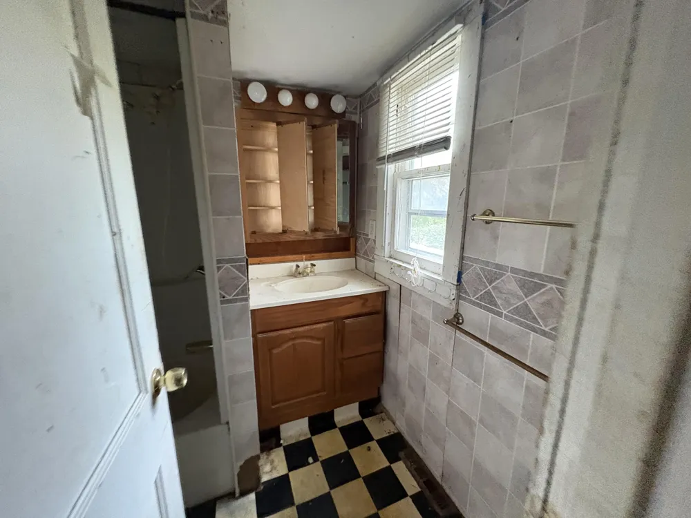 253 Pearl Street South Haven City, MI 49090