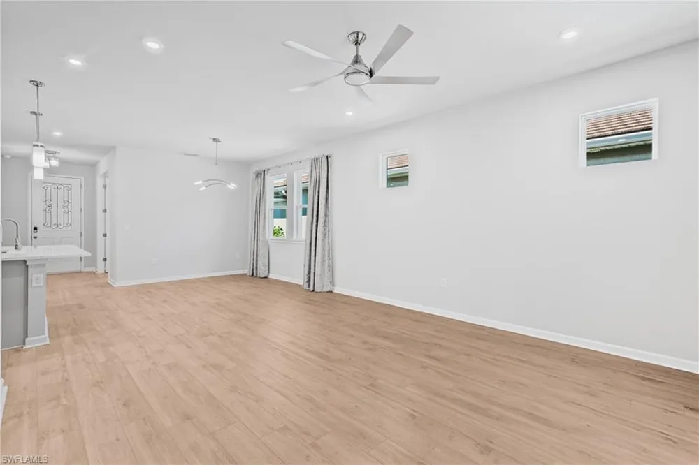 10295 Bonavie Cove Drive Fort Myers, FL 33966