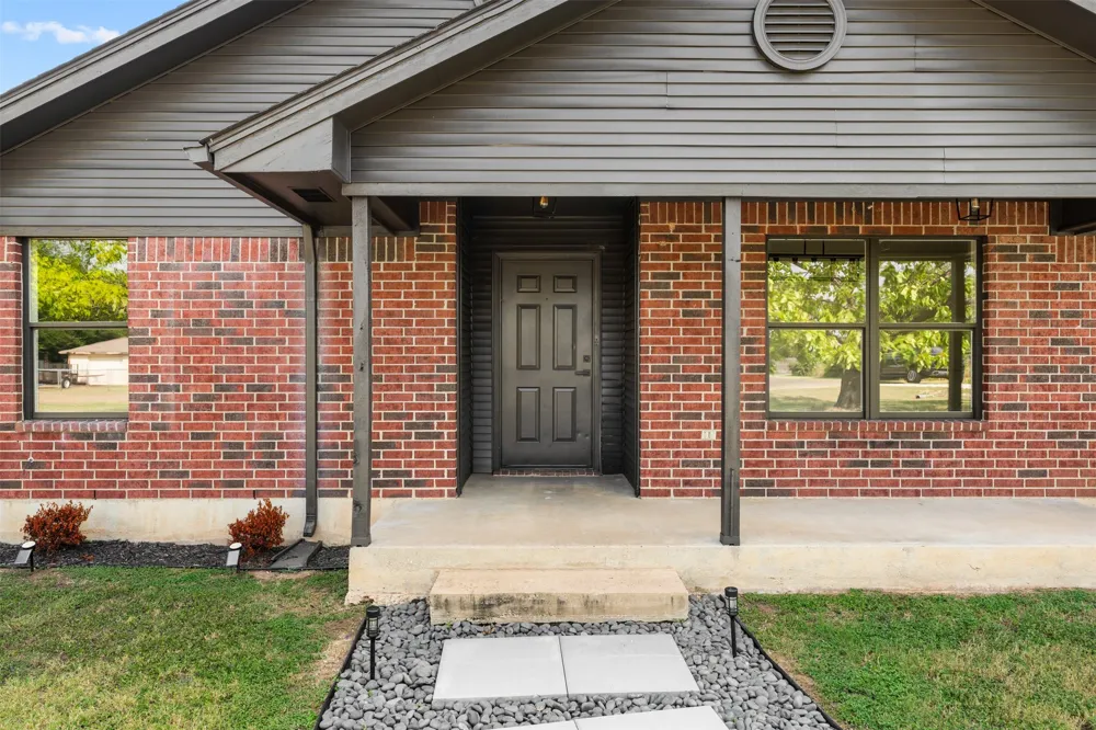 180 Woodard Lane Bruceville, TX 76630