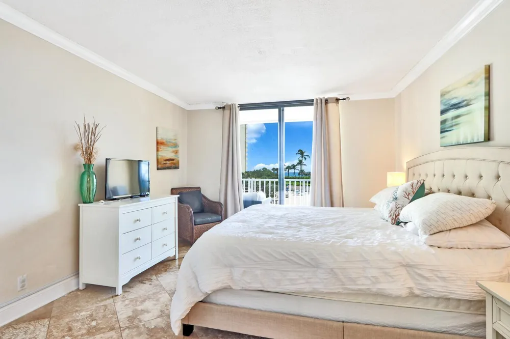 300 OCEAN TRAIL WAY #204 Jupiter, FL 33477