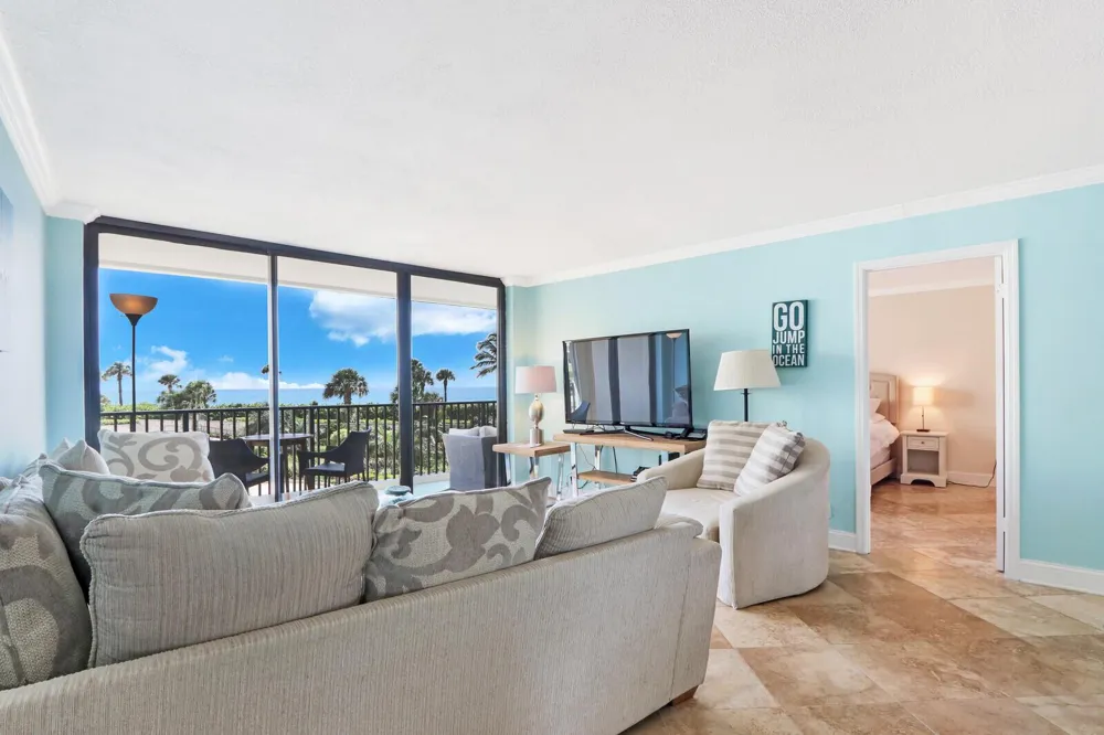 300 OCEAN TRAIL WAY #204 Jupiter, FL 33477